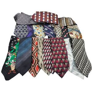 Vintage‎ Necktie Lot 19 Ties Looney Tunes Disney Pooh Christmas Novelty Silk